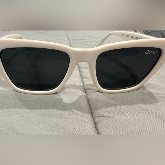 Quay Australia White Cat-Eye Sunglasses with Black Lenses